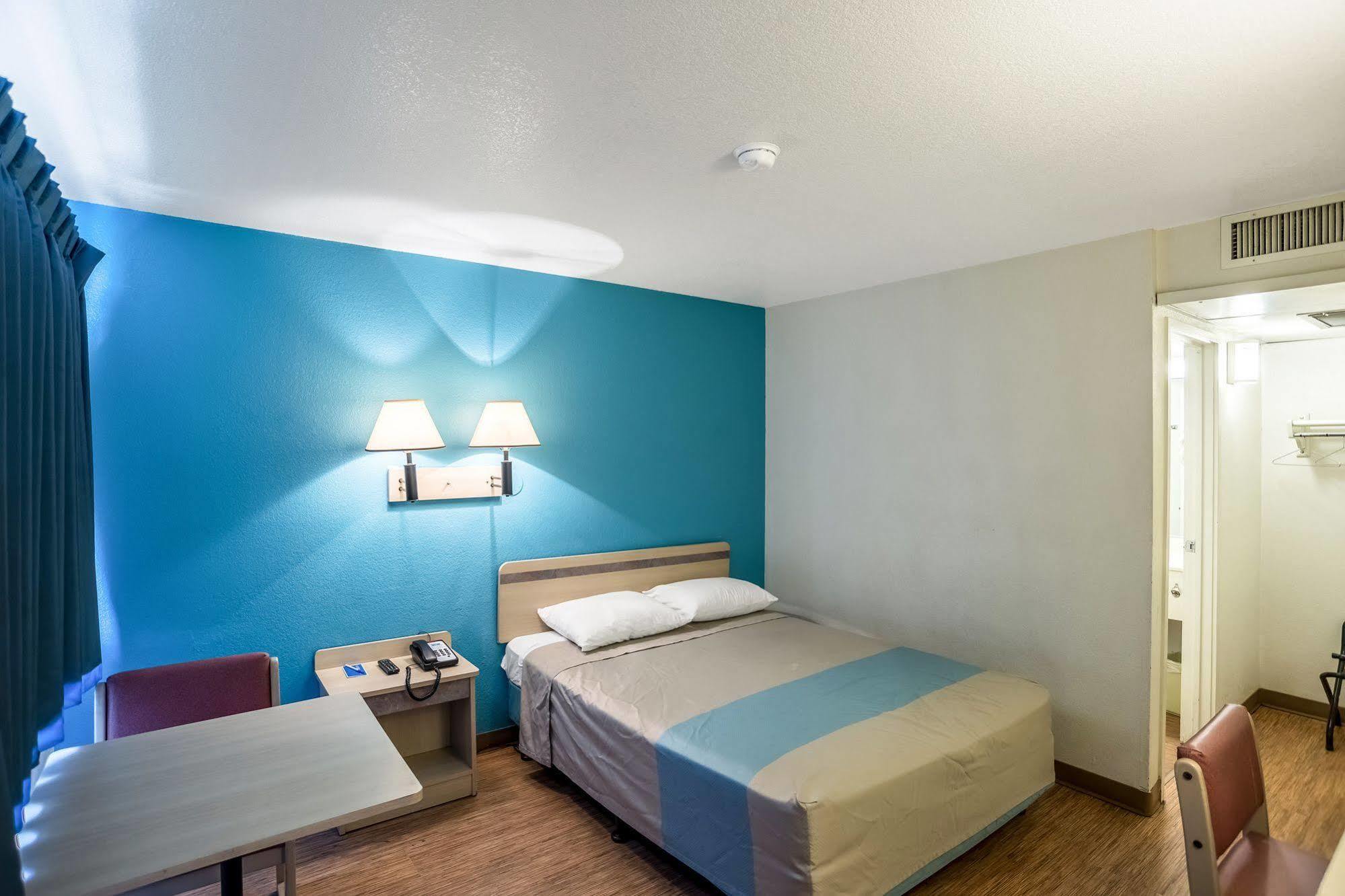 Oyo Hotel Willcox Exterior photo