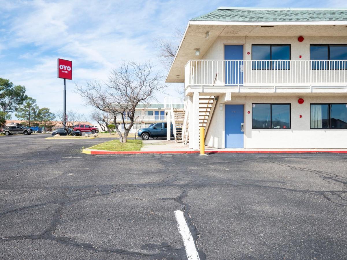 Oyo Hotel Willcox Exterior photo